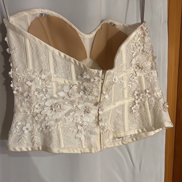 BHLDN | Wtoo | Stunning Bridal Corset with Flower Details Sparkle Lace - Picture 5 of 10